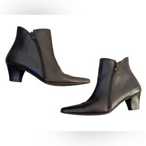 Amalfi by Rangoni leather 7.5 lux deep brown boots a symmetrical side zip